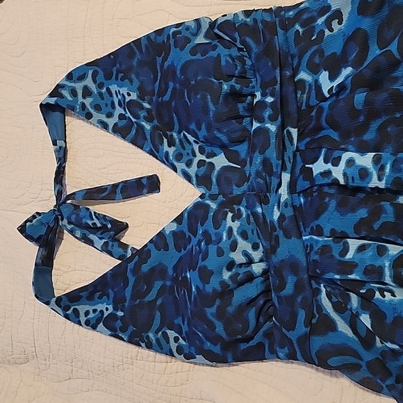 Le Chateau blue leopard print halter dress, lined, flowy and pretty. Medium - Picture 2 of 6